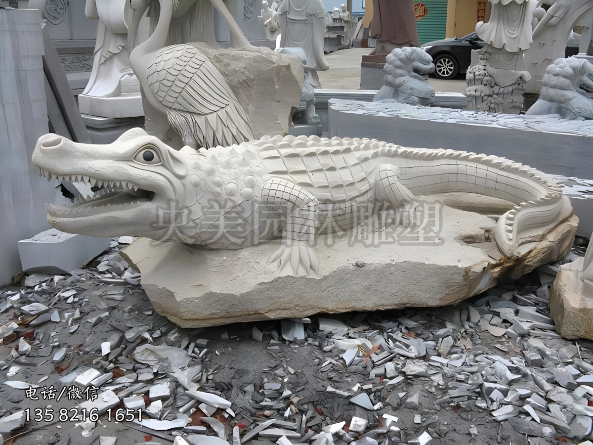 石雕鱷魚(yú)