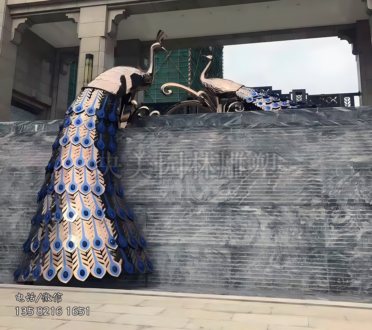 不銹鋼孔雀景觀雕塑