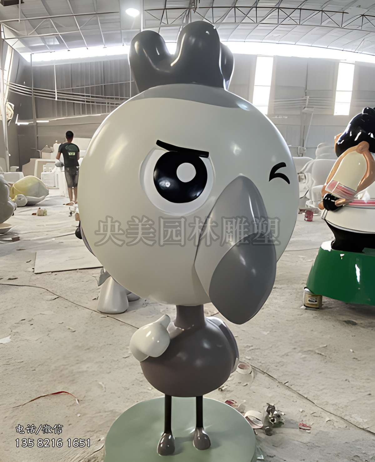 卡通小雞（鸚鵡？）雕塑