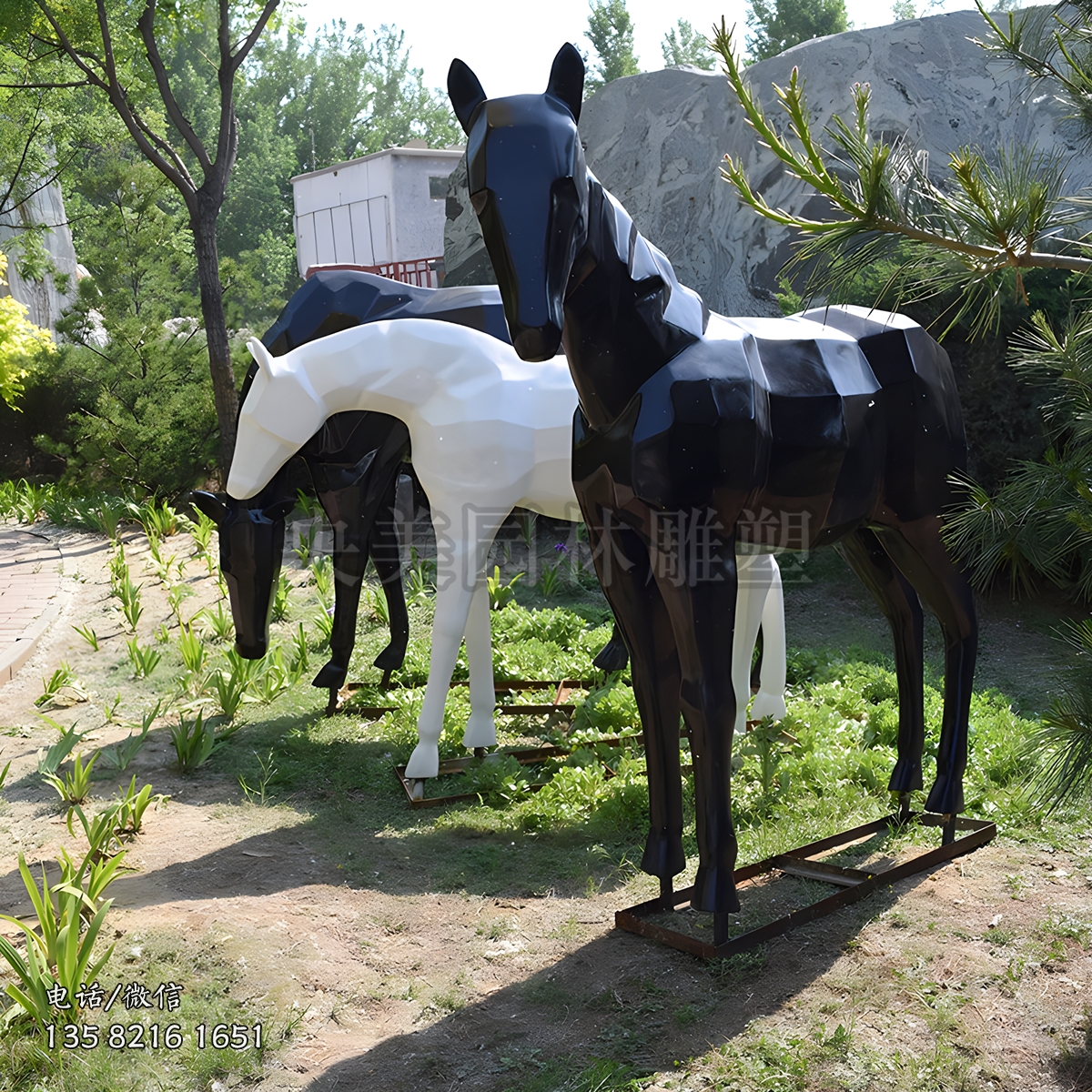 玻璃鋼塊面馬雕塑