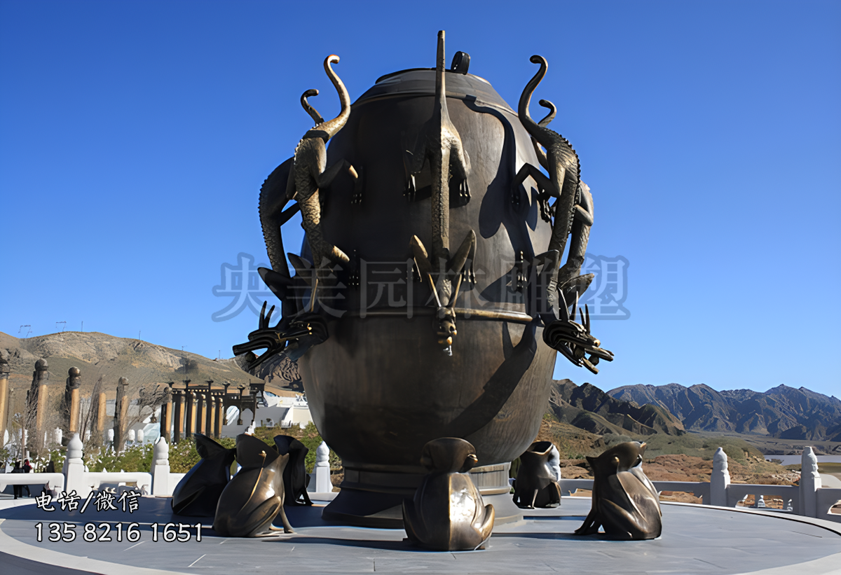 銅雕地動(dòng)儀雕塑